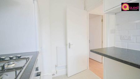 3 bedroom flat to rent - Photo 3