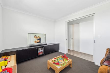 Modern Family Home with Spacious Living and Excellent Location - Photo 3
