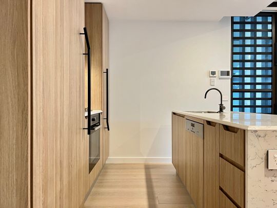 Elegance and Convenience - Your Luxurious Apartment in Macquarie Park - Photo 1