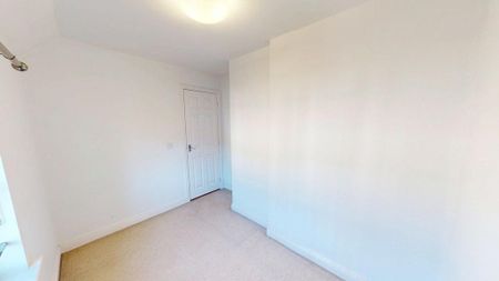 3 bedroom terraced house to rent - Photo 4