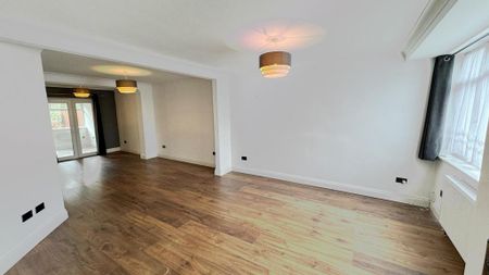 4 bedroom terraced house to rent - Photo 2