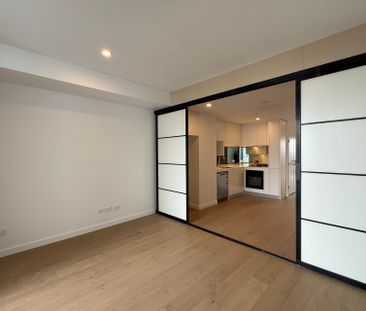 814/19 Meredith Street - Photo 1