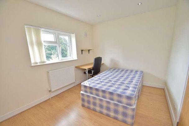 Stanmore, SO22 - Photo 1