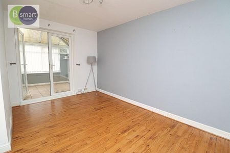 3 bedroom semi-detached house to rent - Photo 2