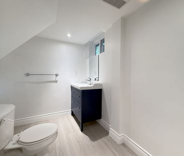 For Lease - 1227b Argreen Road, Mississauga, Ontario - Photo 1