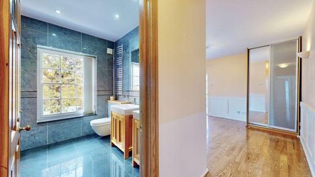 6 bedroom detached house to rent - Photo 4