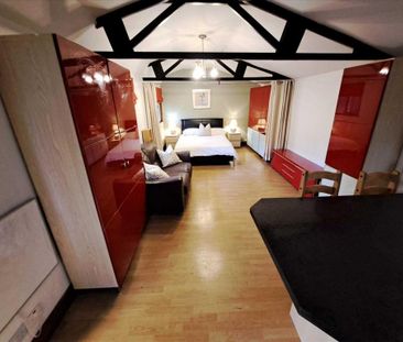 Studio to rent - Photo 2