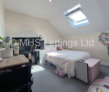1 Bedroom Mid Terraced House for rent in Beech Avenue - Photo 4