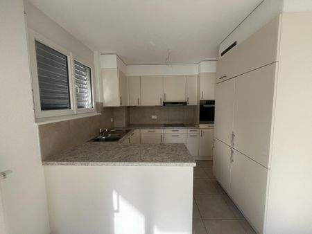 Bel appartement de 3 pièces au rez-de-chaussée avec terrasse et jardin - Photo 4