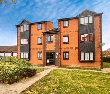 Chafford Hundred, Grays, RM16 - Photo 6