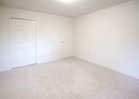 Springbank Gardens - Photo 3