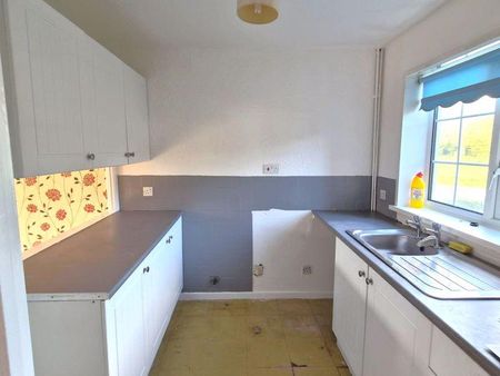 2 bedroom terraced house to rent - Photo 4