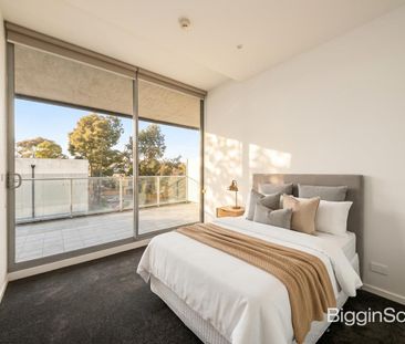 PREMIERE GLEN WAVERLEY LOCATION! - Photo 1