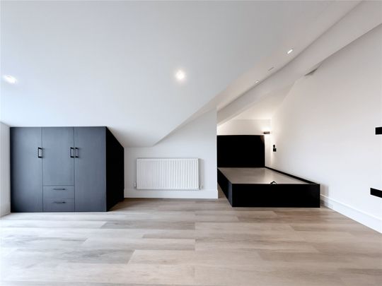 Rye Close, Fleet, Hampshire, GU51 - Photo 1