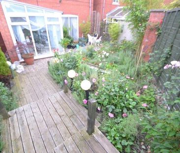 3 bedroom end of terrace house to rent - Photo 3