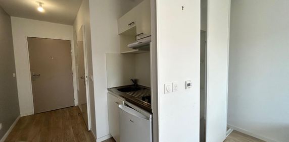 Location Appartement 1 pièce 21m² ST JEAN D ILLAC 33127 - Photo 2