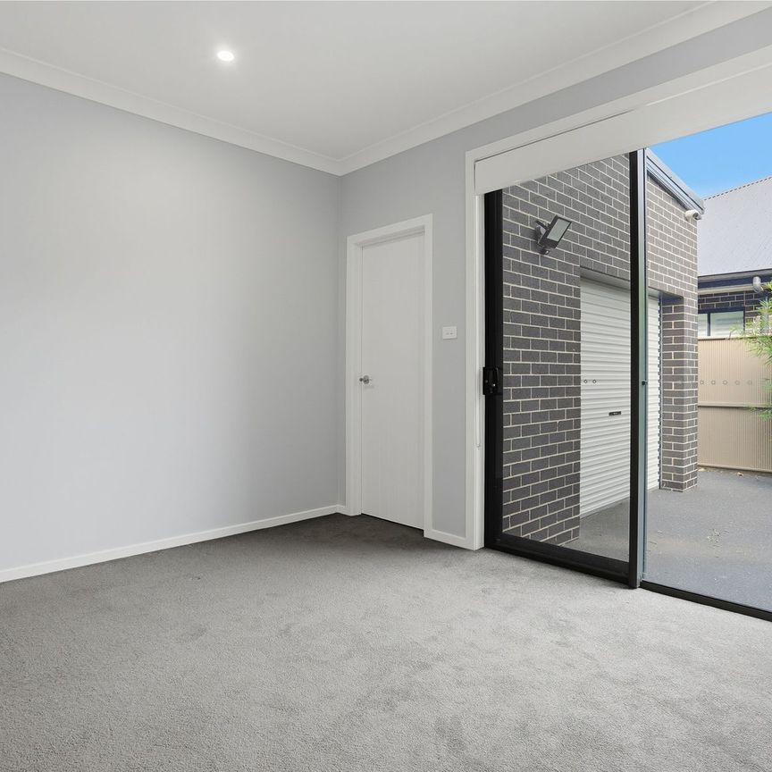 Spacious Family Living – 5 Bedrooms, 4 Bathrooms, Triple Garage & Expansive Yard - Photo 1