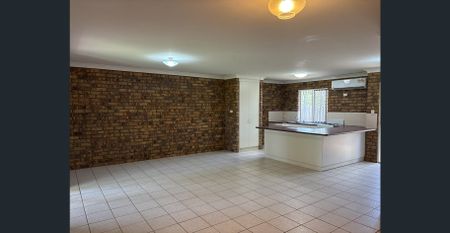 3 bedroom brick with carport - Photo 5