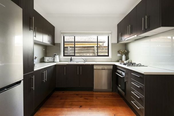 2 Selola Court, FAWKNER - Photo 1