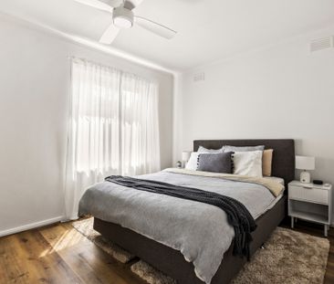 Effortless Inner-City Living with Style and Comfort - Photo 4