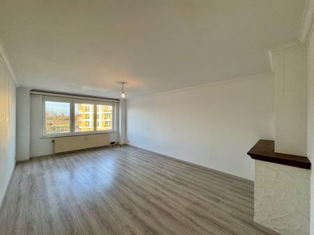 Ruim en lichtrijk 2-kamerappartement in centrum Maleizen. - Photo 2