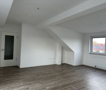Großzügige 2-Zimmer-Wohnung mit Dachterrasse - Foto 1