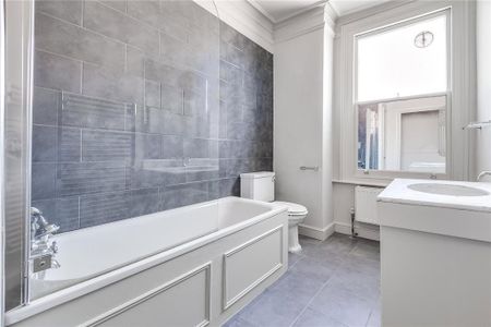 3 bedroom flat to rent - Photo 5