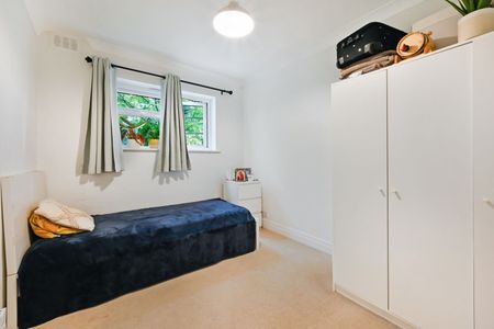 Morden Court, Morden, SM4 - Photo 5