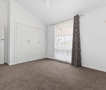 Spacious, Light-Filled Home with Excellent Entertaining & Storage S... - Photo 4