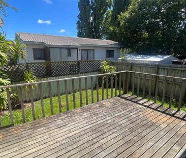 Rare And Exclusive Rental - Photo 3