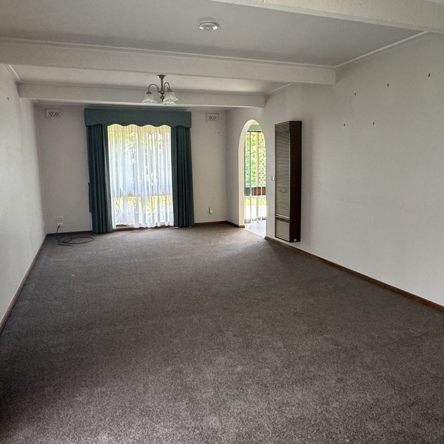 CHARMING 3 BEDROOM HOME - Photo 1