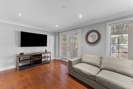 For Lease - 18 Isaac Devins Avenue, Vaughan, Ontario - Photo 3