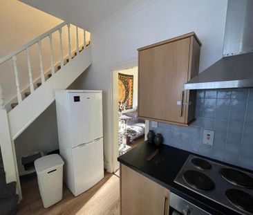 2 bedroom terraced house to rent - Photo 6