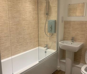 2 Bed Flat, Deep Pit Road, BS5 - Photo 5