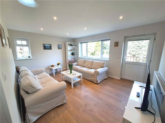 Queen Eleanors Road, Guildford, Surrey, GU2 7SL - Photo 1