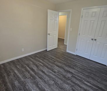 Modern Ground Floor 2 Bedroom in the Heart of Downtown - Photo 5