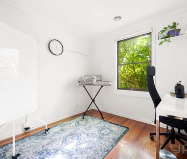 Timeless Charm Meets Convenience - Photo 6