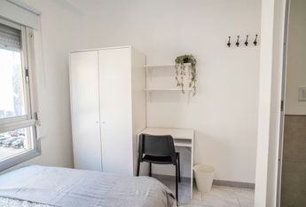 Carrer de Sant Lluís Bertran, Torrent, Valencian Community 46900