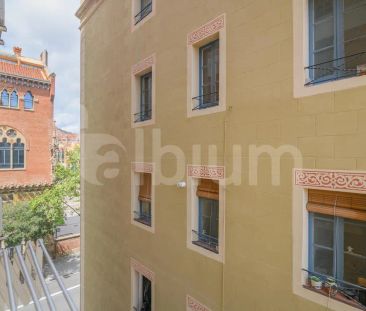 Barcelona - Photo 3