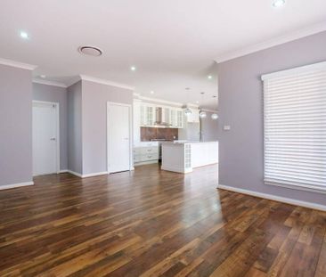 LARGE FAMILY HOME LOCATED 10 MINUTES FROM TOWN - Photo 4