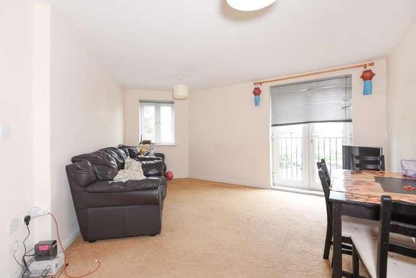 Newbury, Berkshire, RG14 - Photo 1