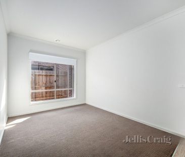 10 Canopy Way, Werribee - Photo 3