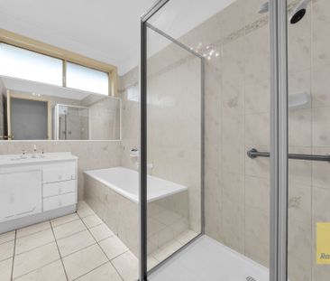 Spacious Family Home in a Quiet Court Location - Photo 6