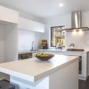 2 Bedrooms Tawa - Photo 2