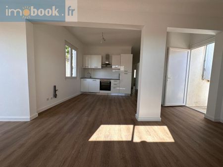 Location Appartement 4 pièces 67m² SETE 34200 - Photo 2