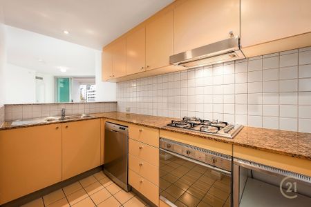 Modern Apartment in the Heart of Chatswood ** Available 02/12/25 ** - Photo 3