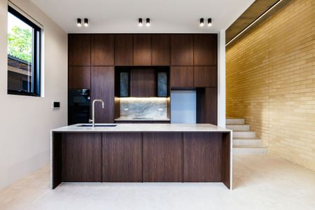 Luxuriously Designed, Architecturally Developed, Brand New, Immaculate And Contemporary Sun Kissed Executive Four Bedroom, Four Bathroom Family Oasis - Photo 5