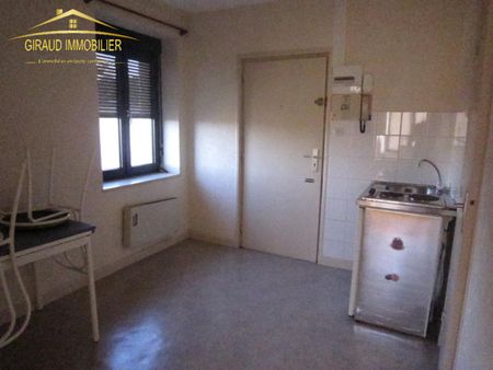POUILLY-SOUS-CHARLIEU T1 - Photo 3