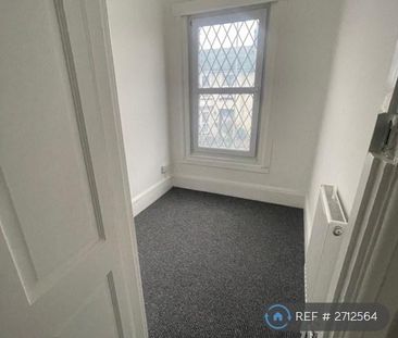 4 bedroom terraced house to rent - Photo 6