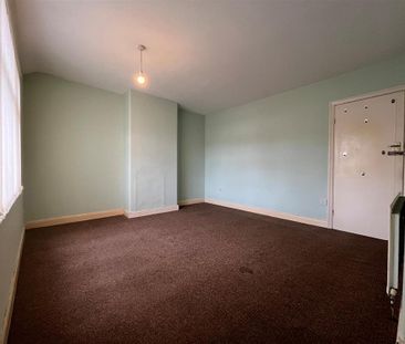 2 bedroom semi-detached house to rent - Photo 4